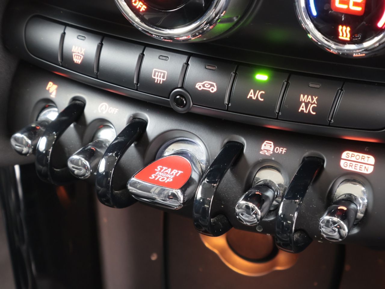 F55 MINI Cooper SD 5dr Hatch LCI