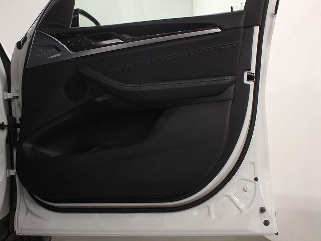 X3 20D