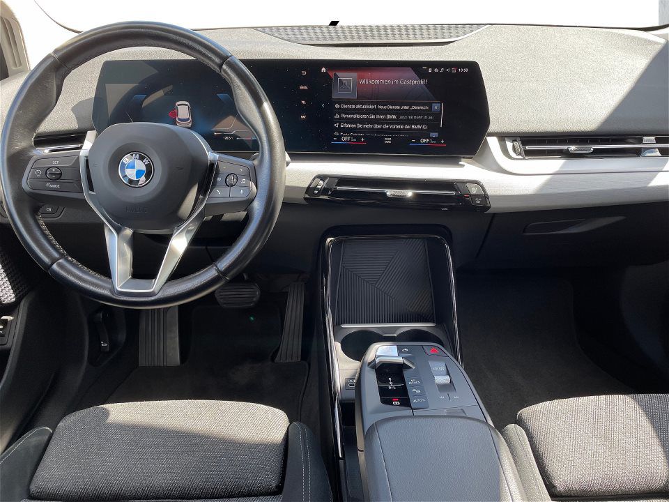 BMW 218