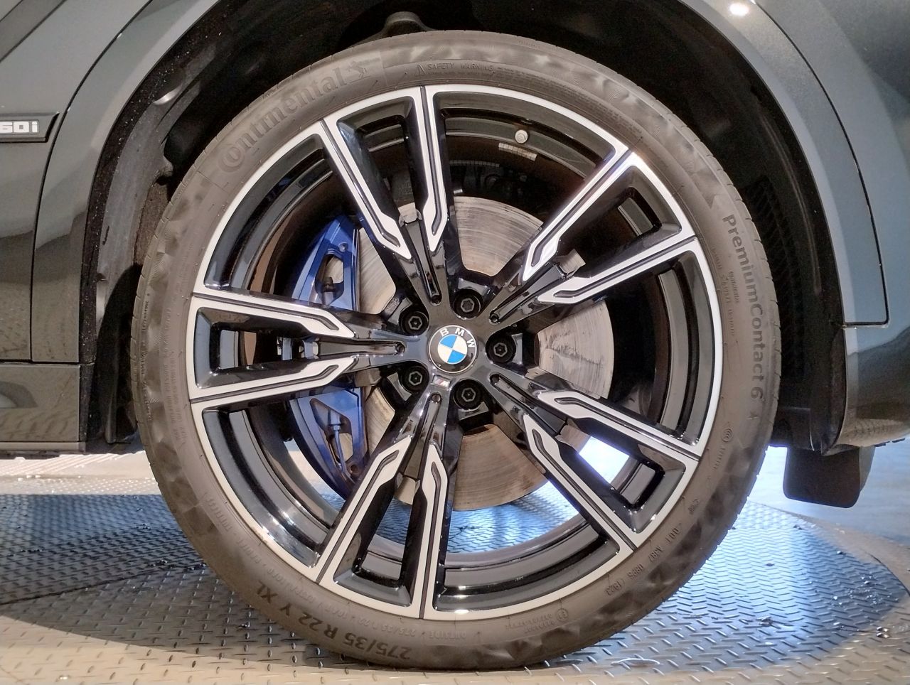 X6 M60i xDrive RHD