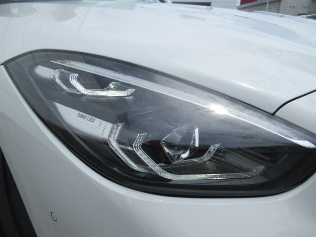 G29 Z4 M40i RHD