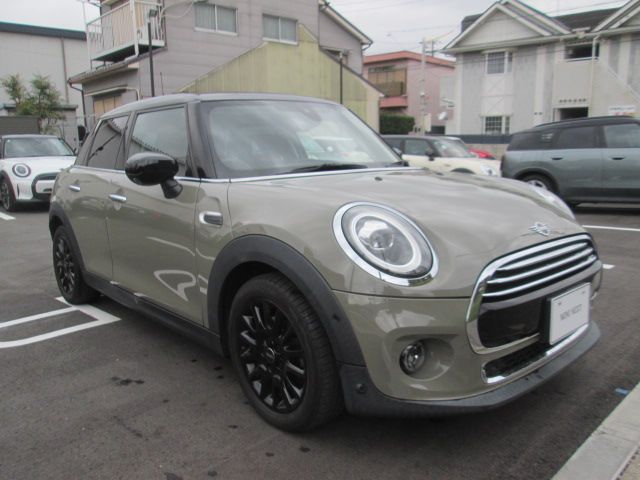 F55 COOPER D (AT)