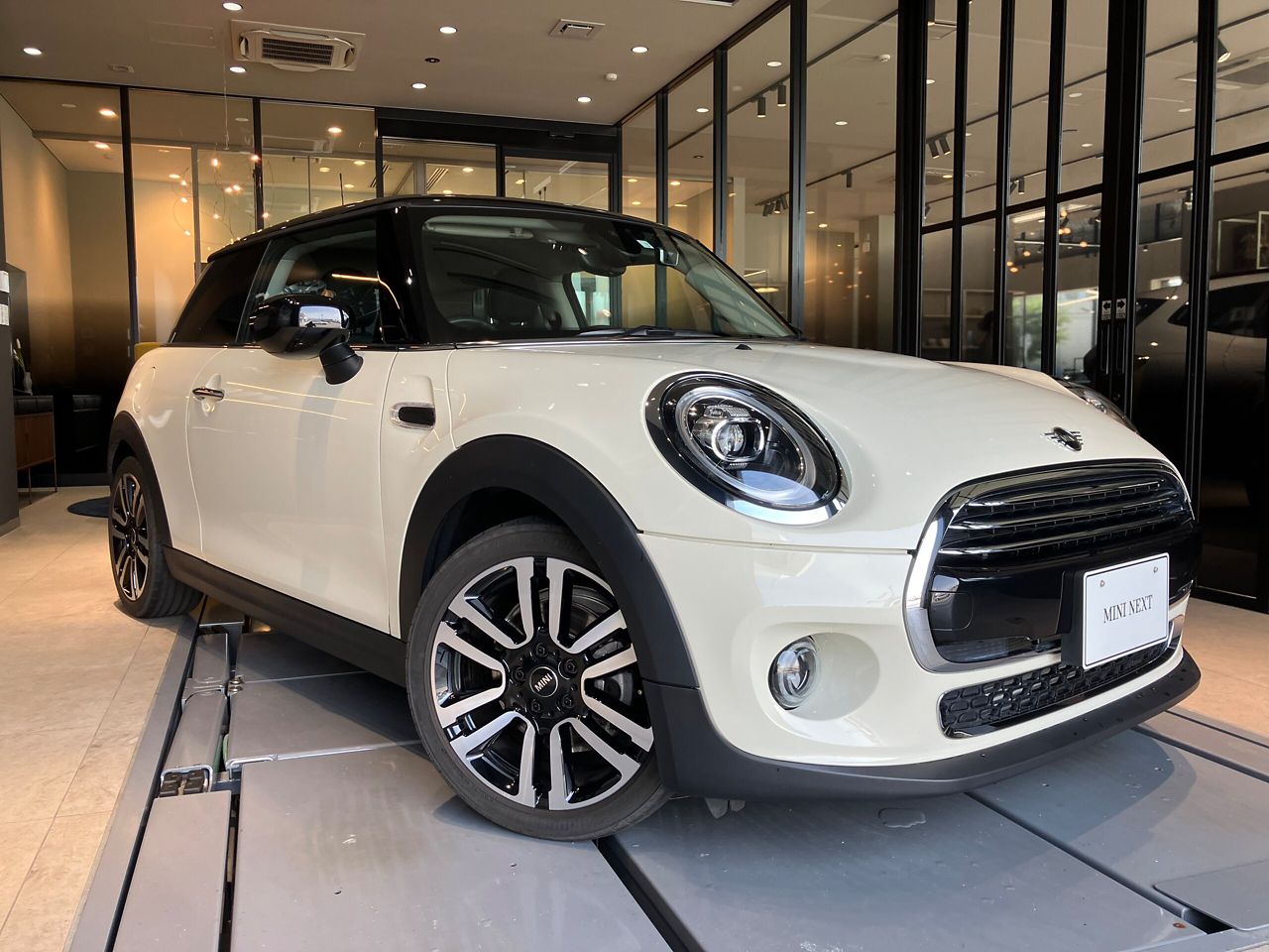 F56 MINI Cooper 3-Door Hatch LCI