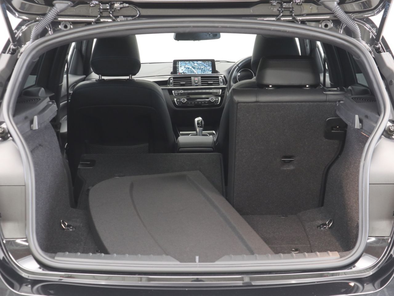 118D 5DOOR RHD