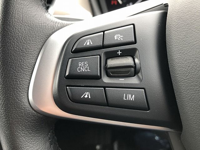 X1 sDrive18i RHD