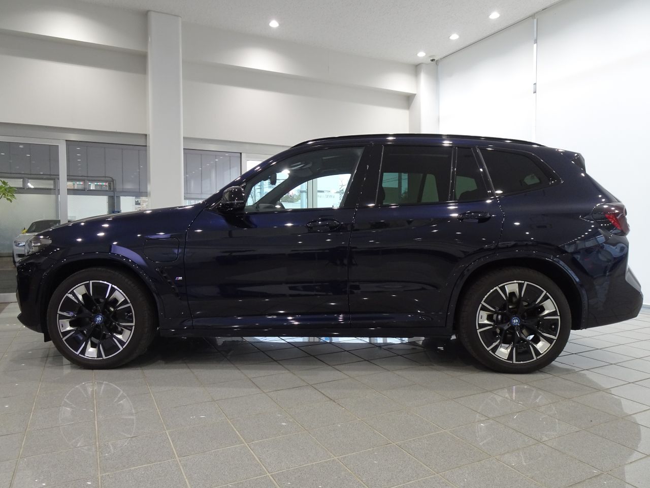 G08 iX3 BEV RHD