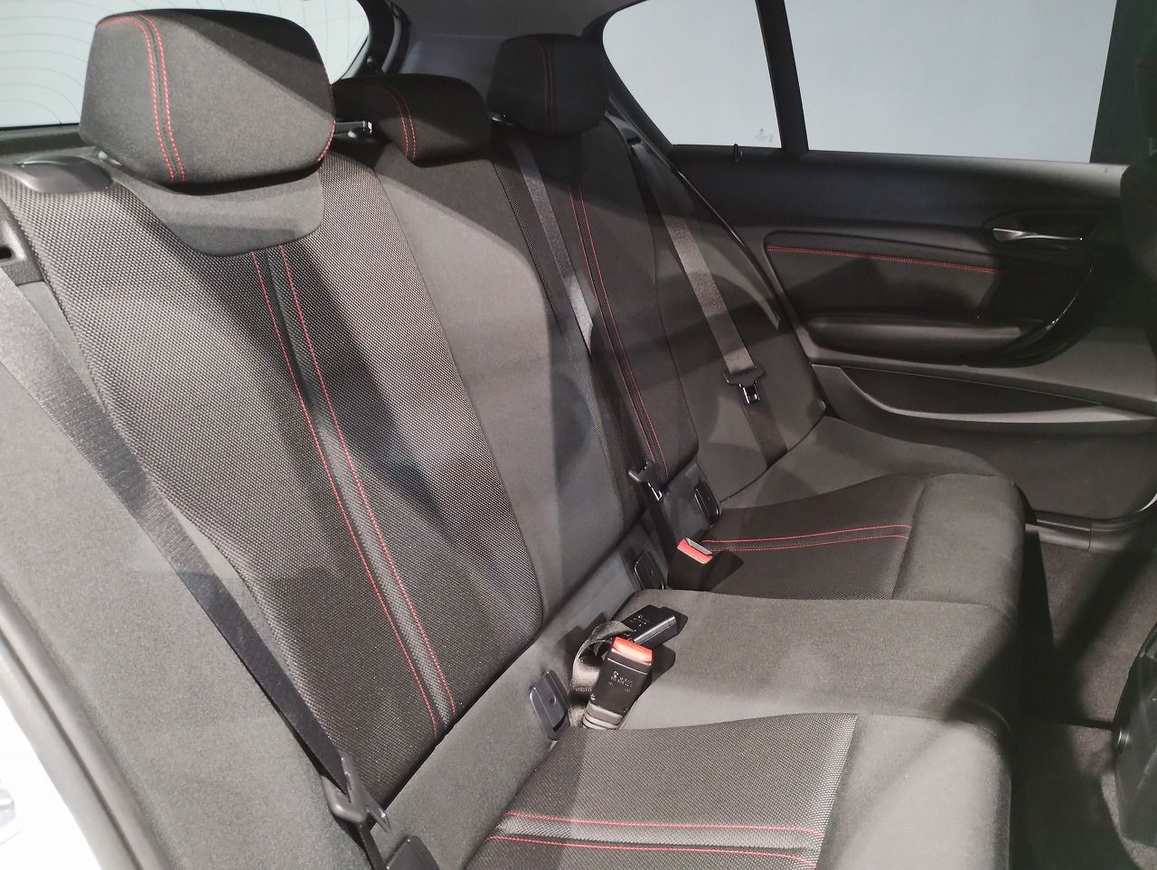 118D 5DOOR RHD