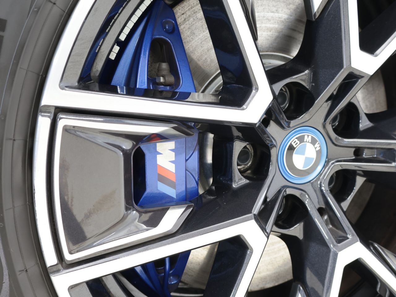 G26 i4 eDrive40 RHD