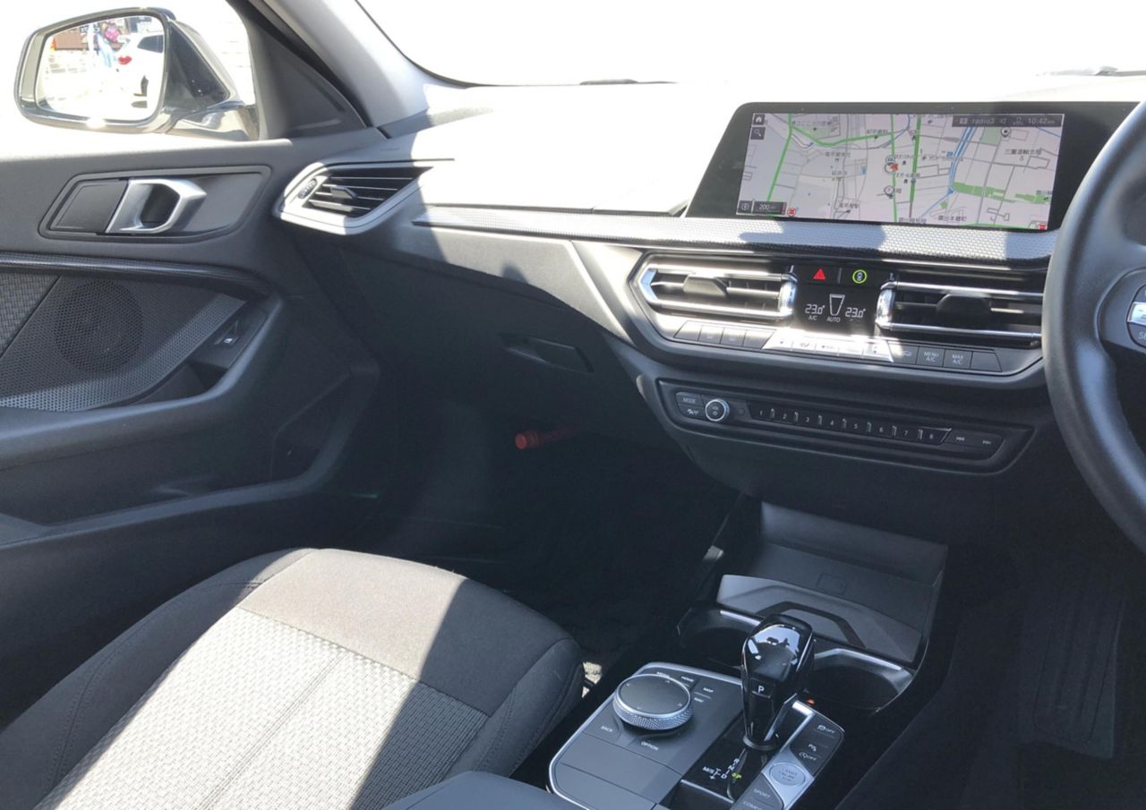 F40 118d Sports Hatch 5-door B47 2.0d