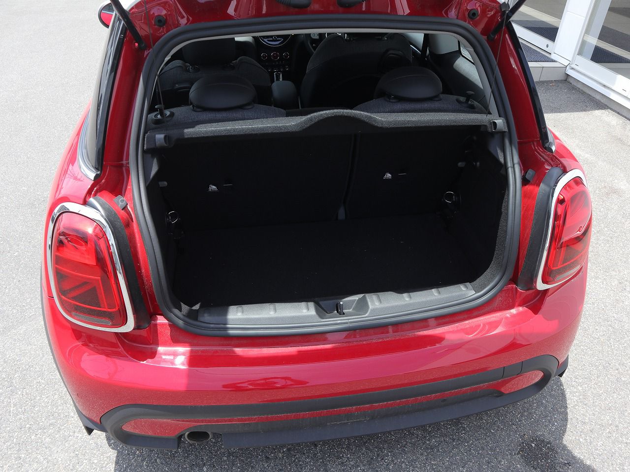 MINI Cooper F56 RHD
