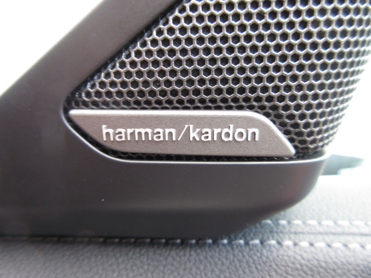 G29 z4 sDrive20i RHD