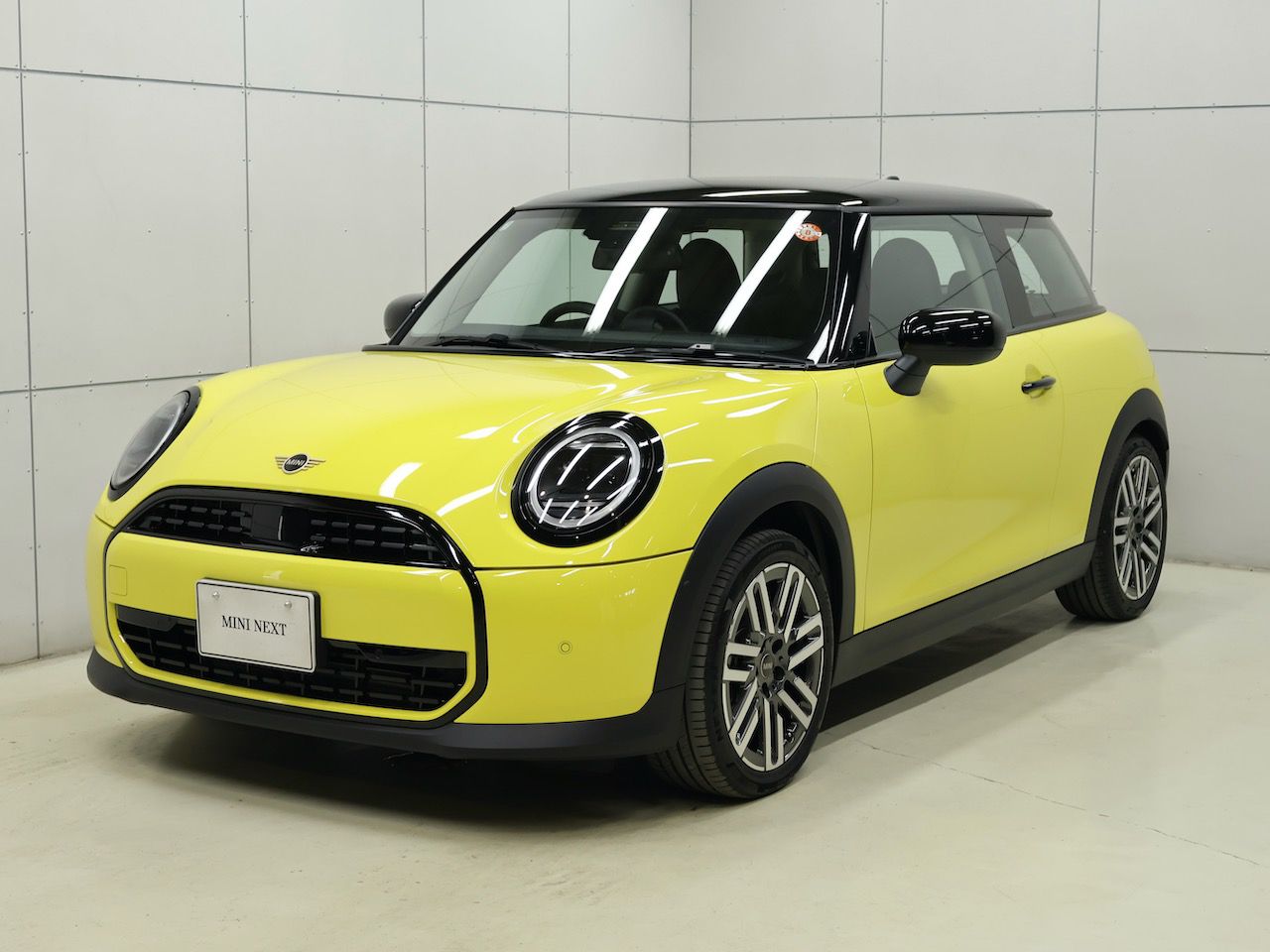 F66 MINI Cooper C 3Dr