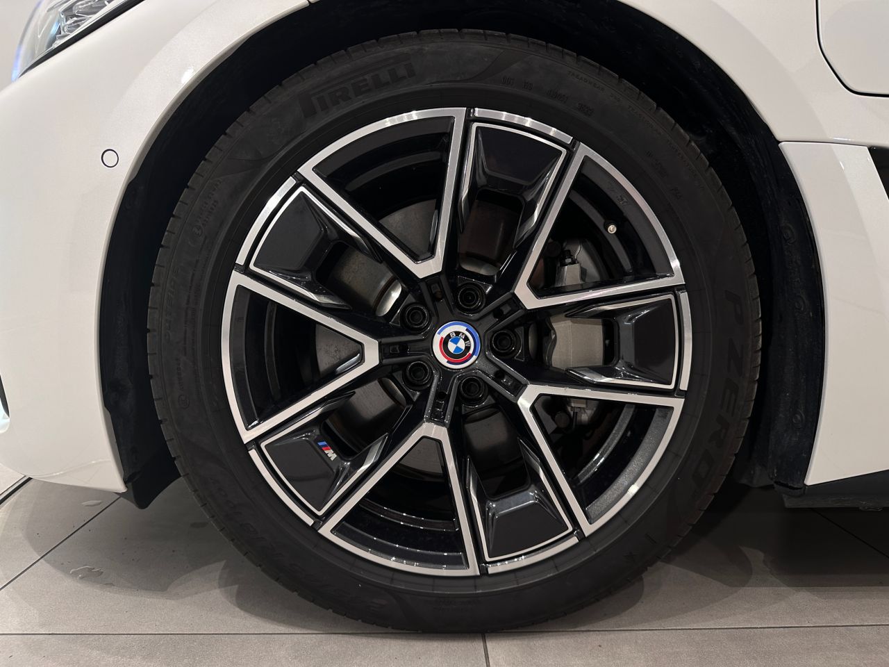 G26 i4 eDrive40 RHD