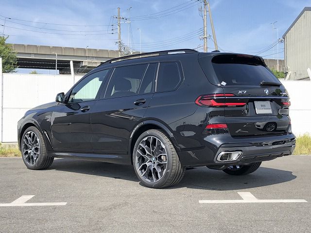 X7 xDrive40d RHD US