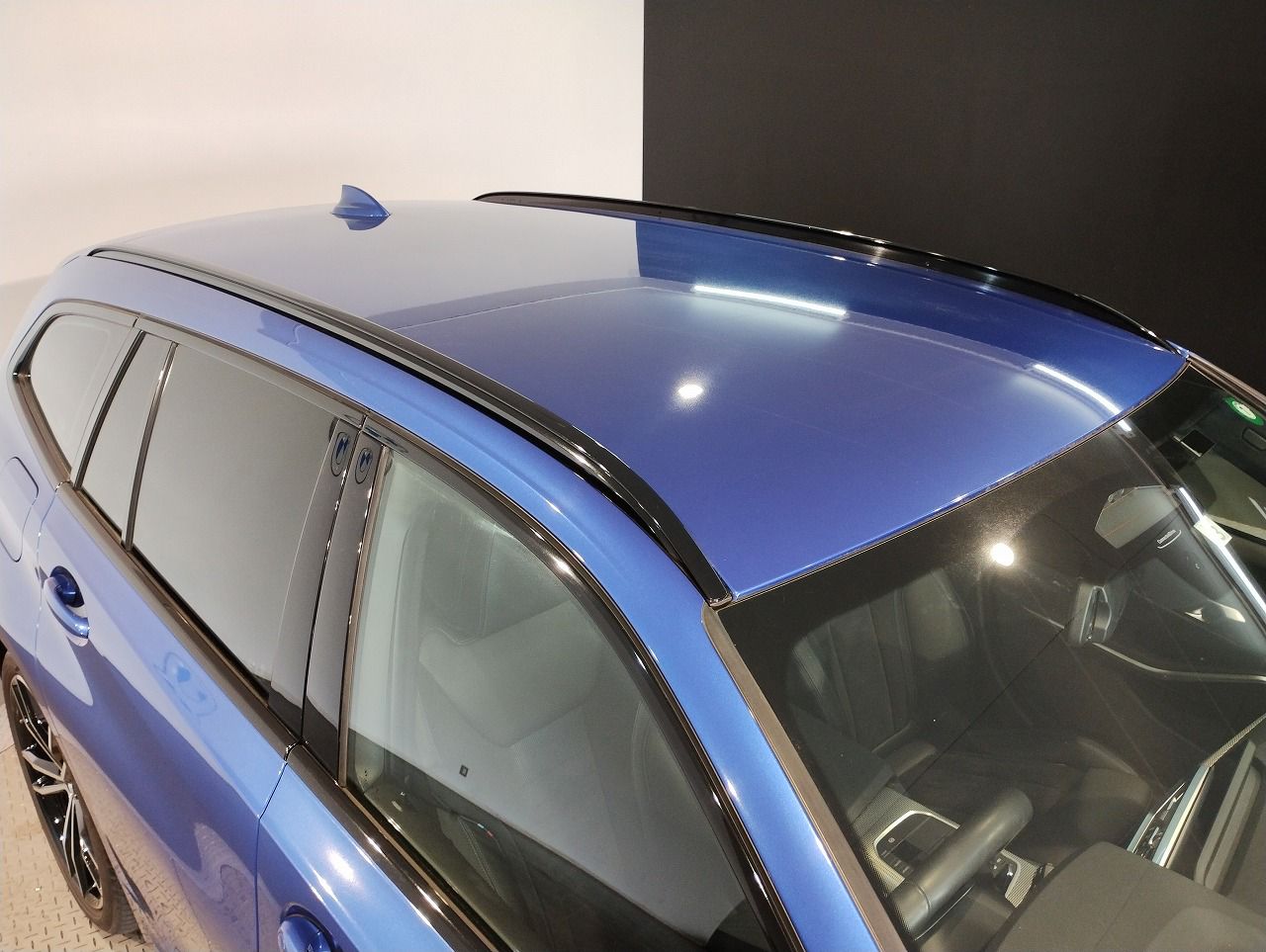 G21 320i RHD