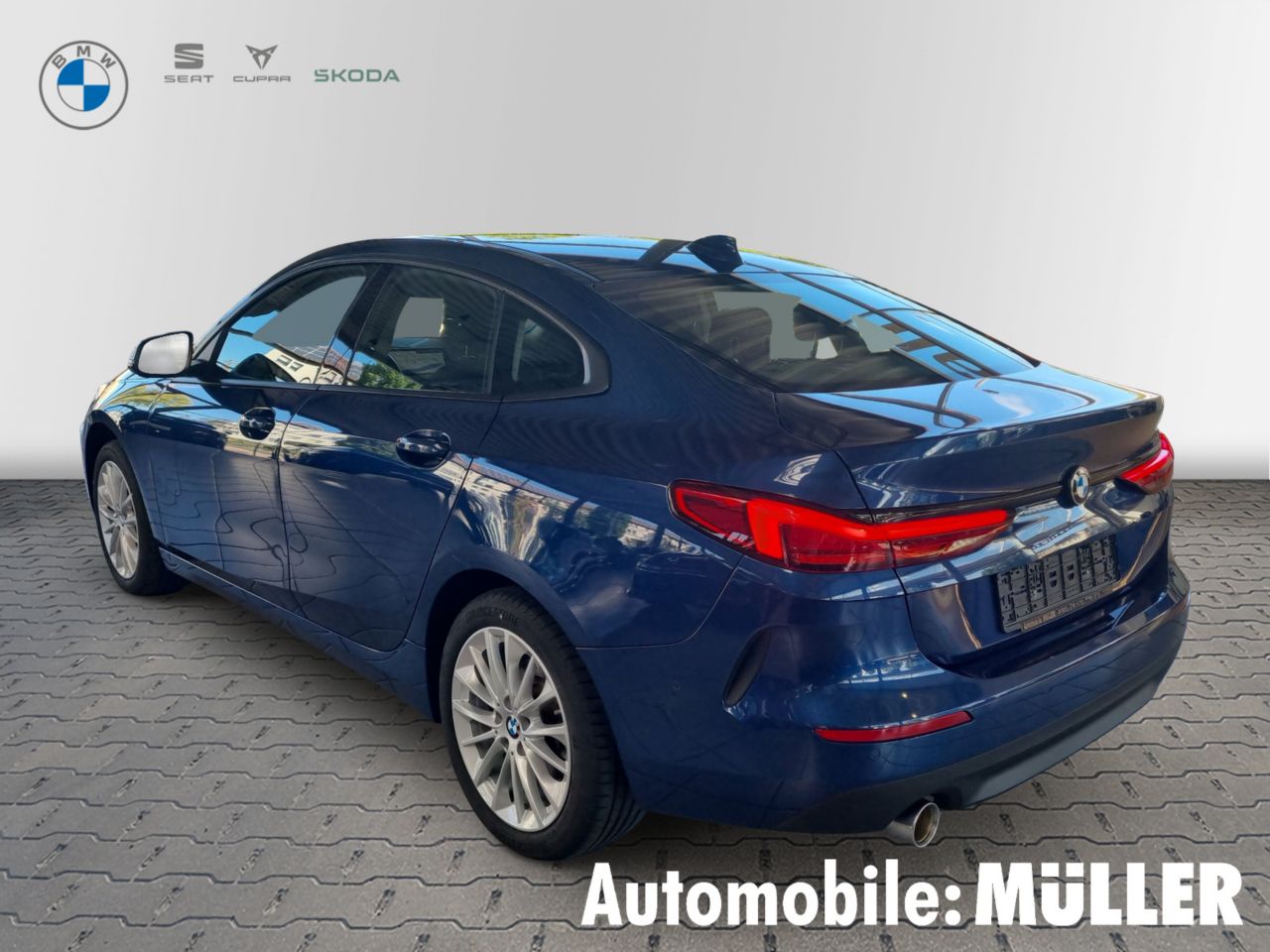 BMW 218