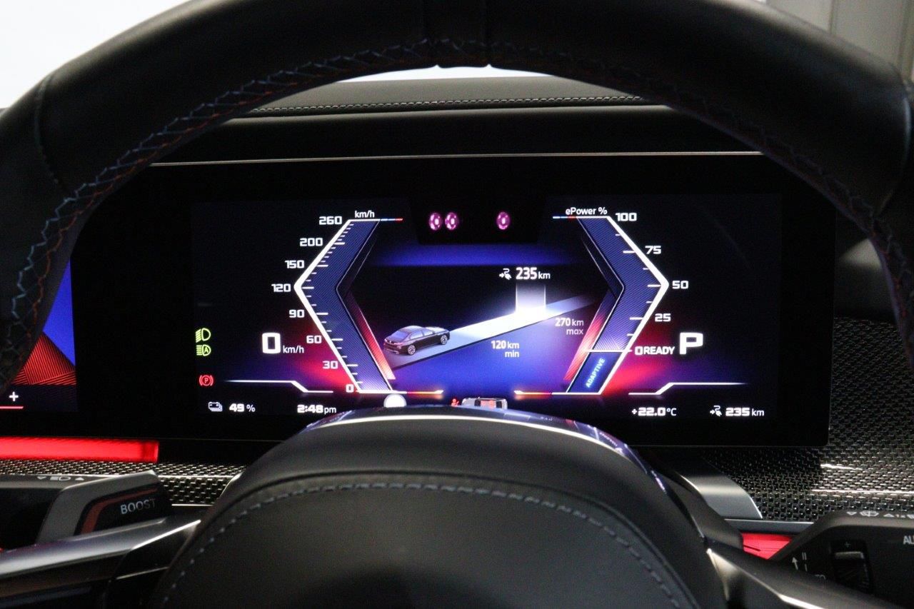 BMW i7 M70 xDrive Sedan RHD