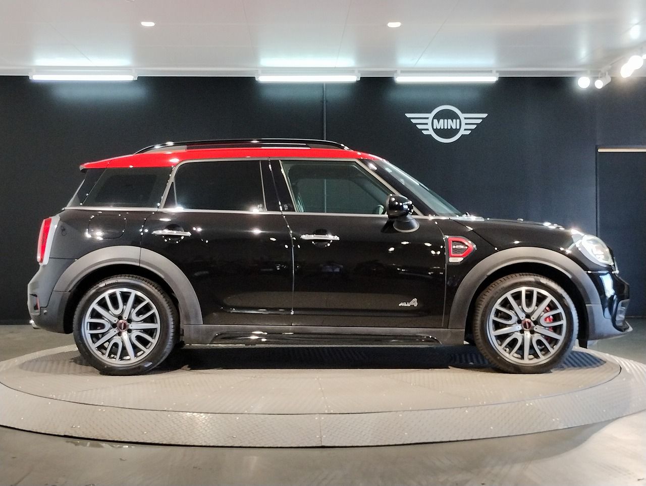MINI CROSSOVER JCW
