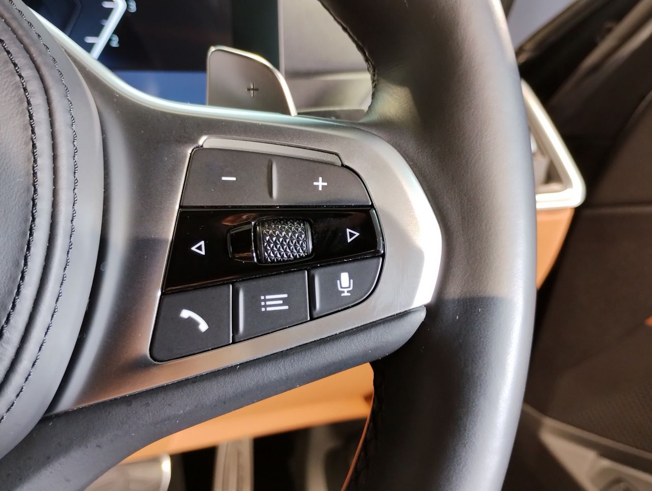 320d xDrive Berline RHD