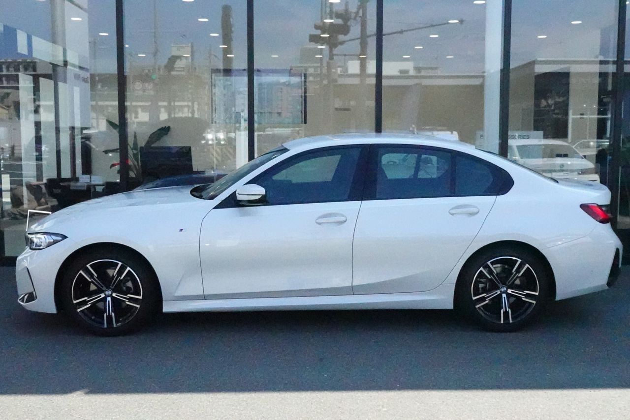 G20 320i Saloon LCI RHD MX