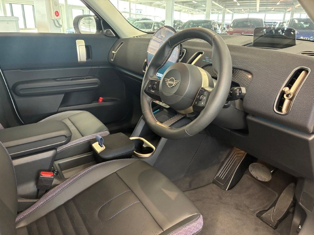 U25 MINI Countryman E