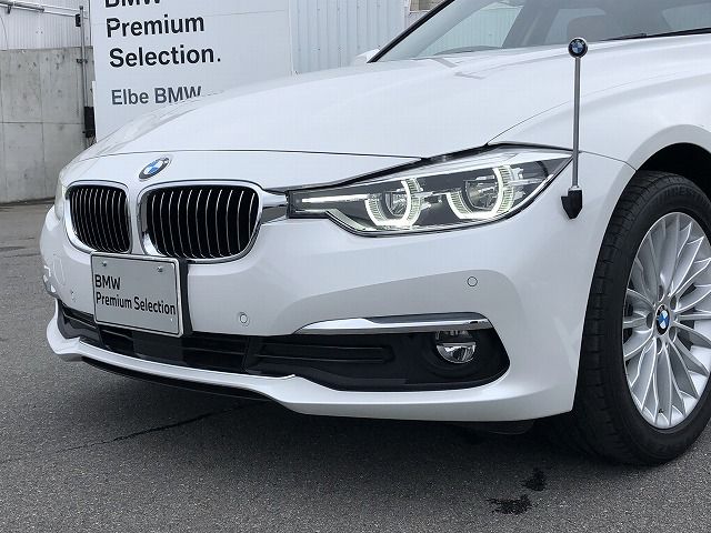320D SEDAN RHD