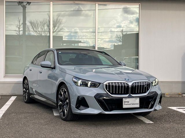 BMW i5 eDrive40 Sedan RHD