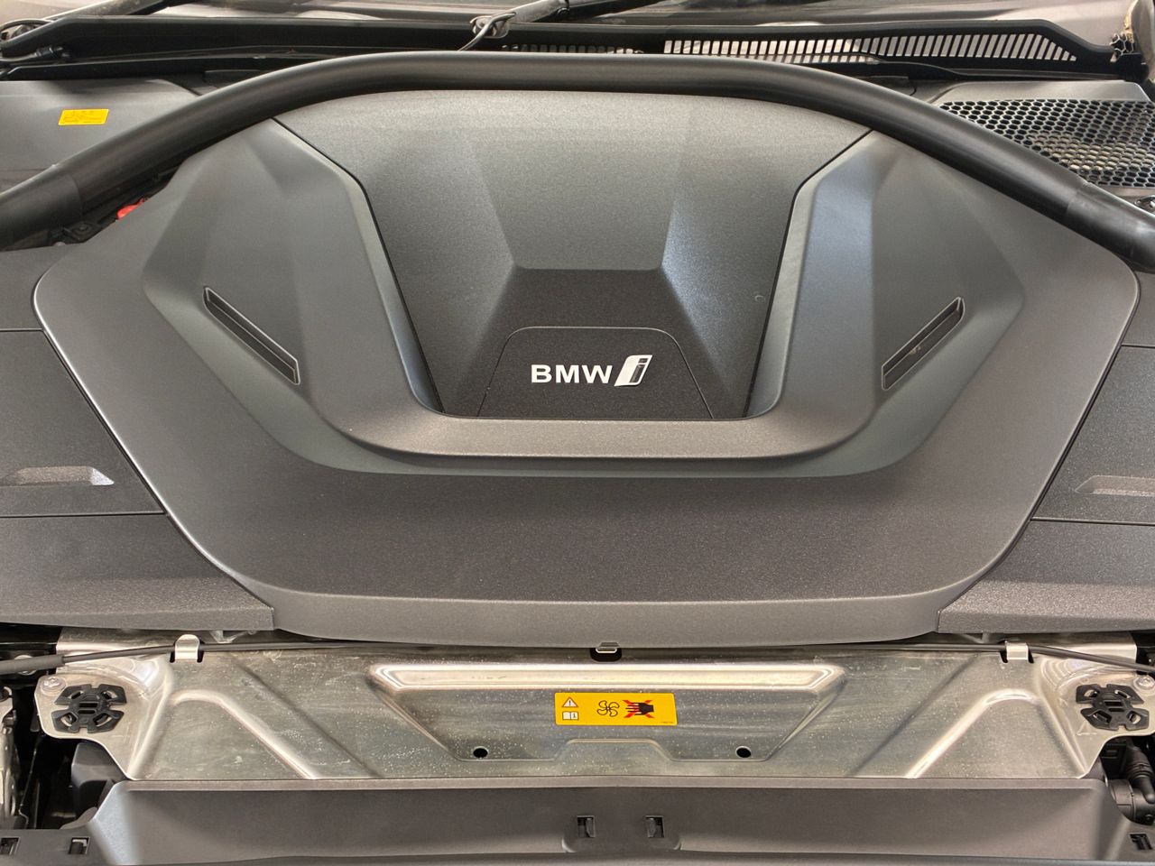 G26 i4 eDrive40 RHD