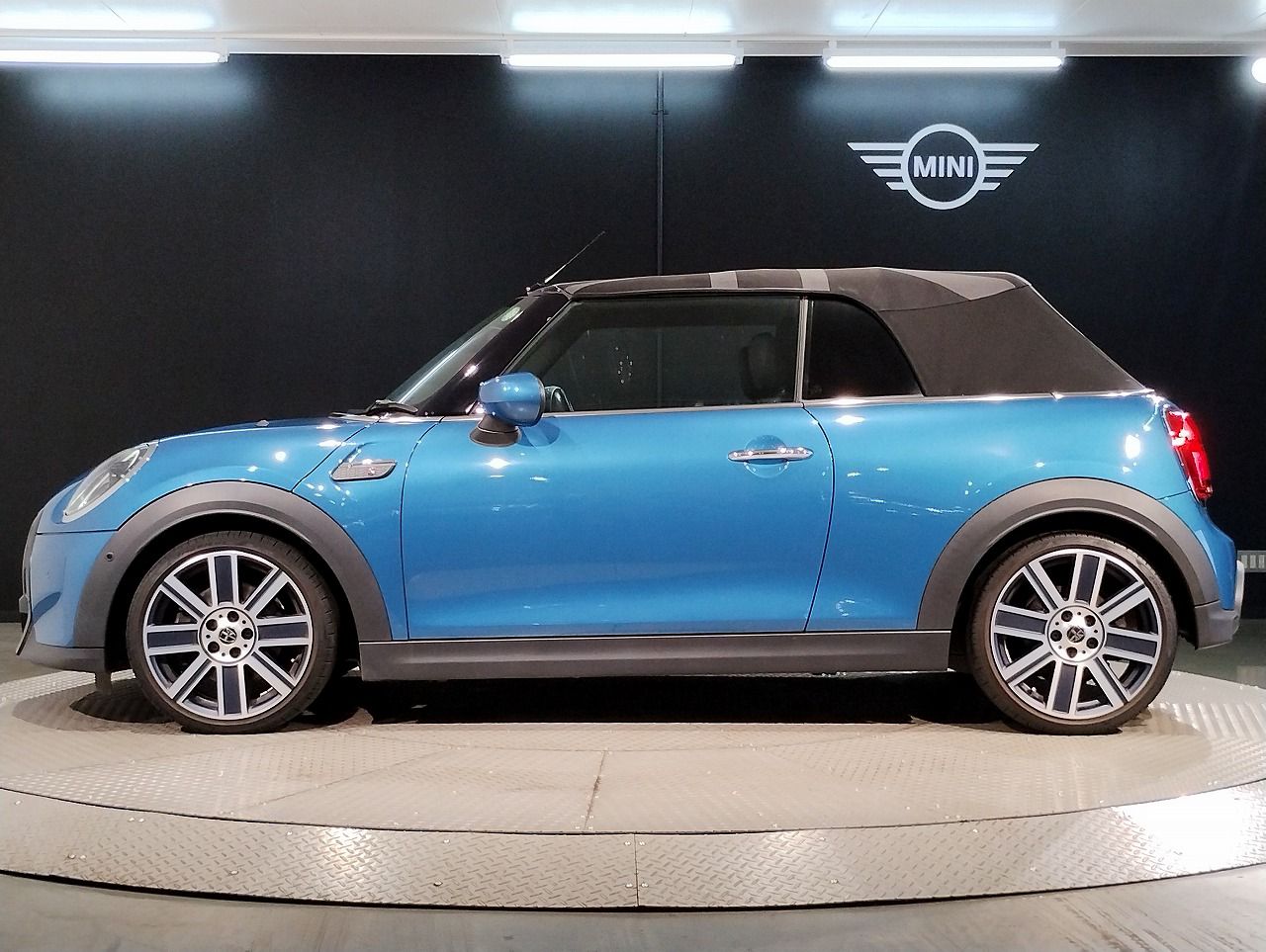 MINI Cooper S Convertible RHD