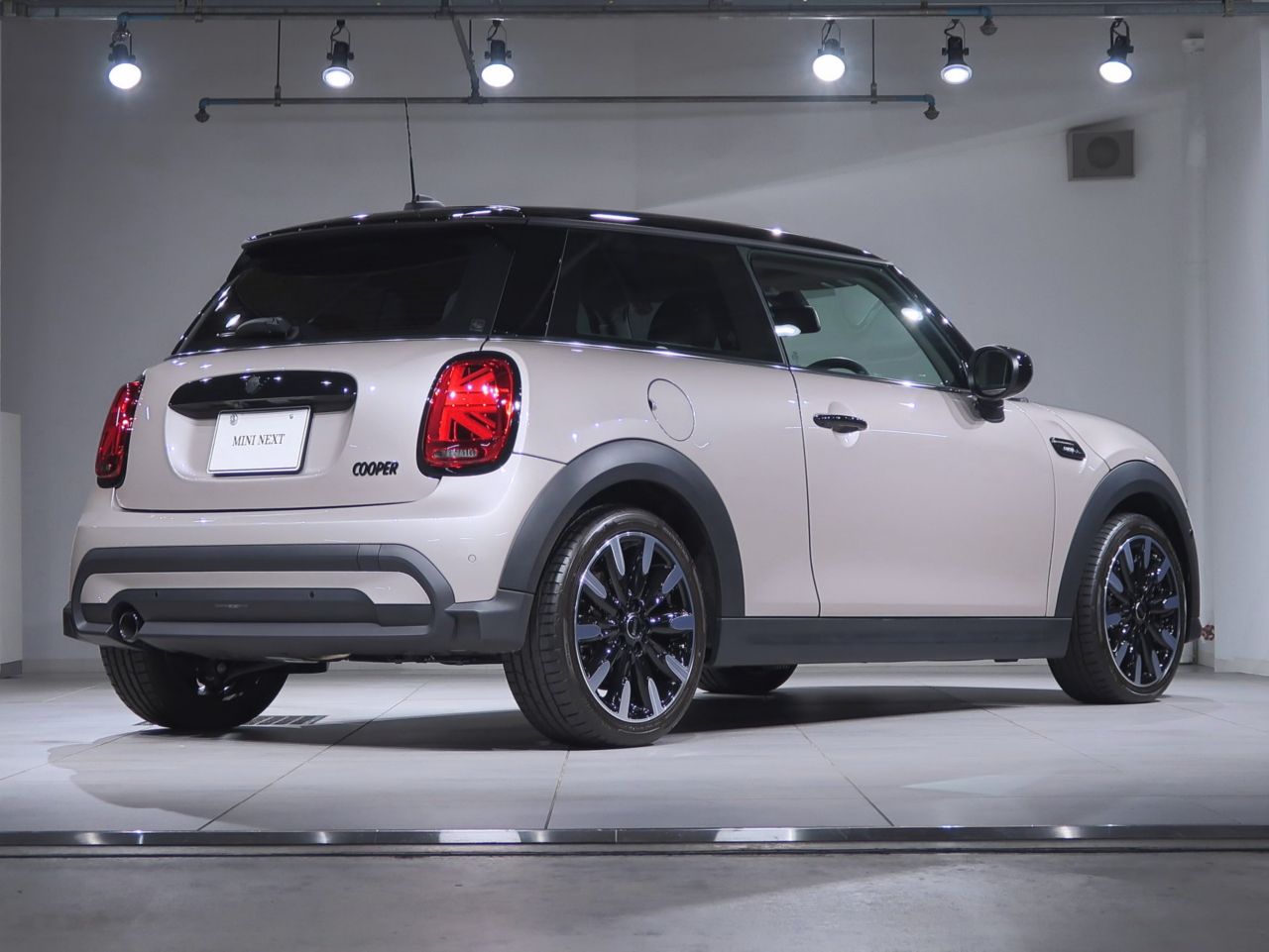 MINI Cooper F56 RHD