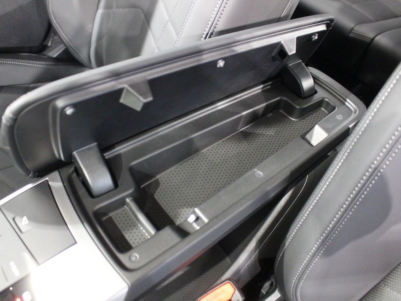 U06 218d Active Tourer B47 2.0d