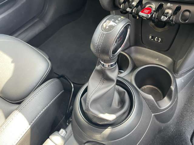 F56 COOPER D (AT)