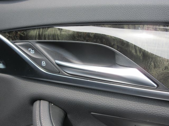 520d xDrive Sedan RHD