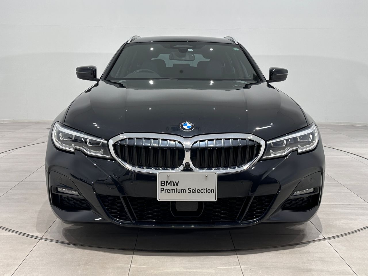 G21 330i Touring RHD