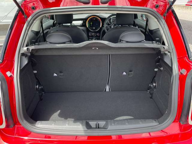 F56 COOPER D (AT)