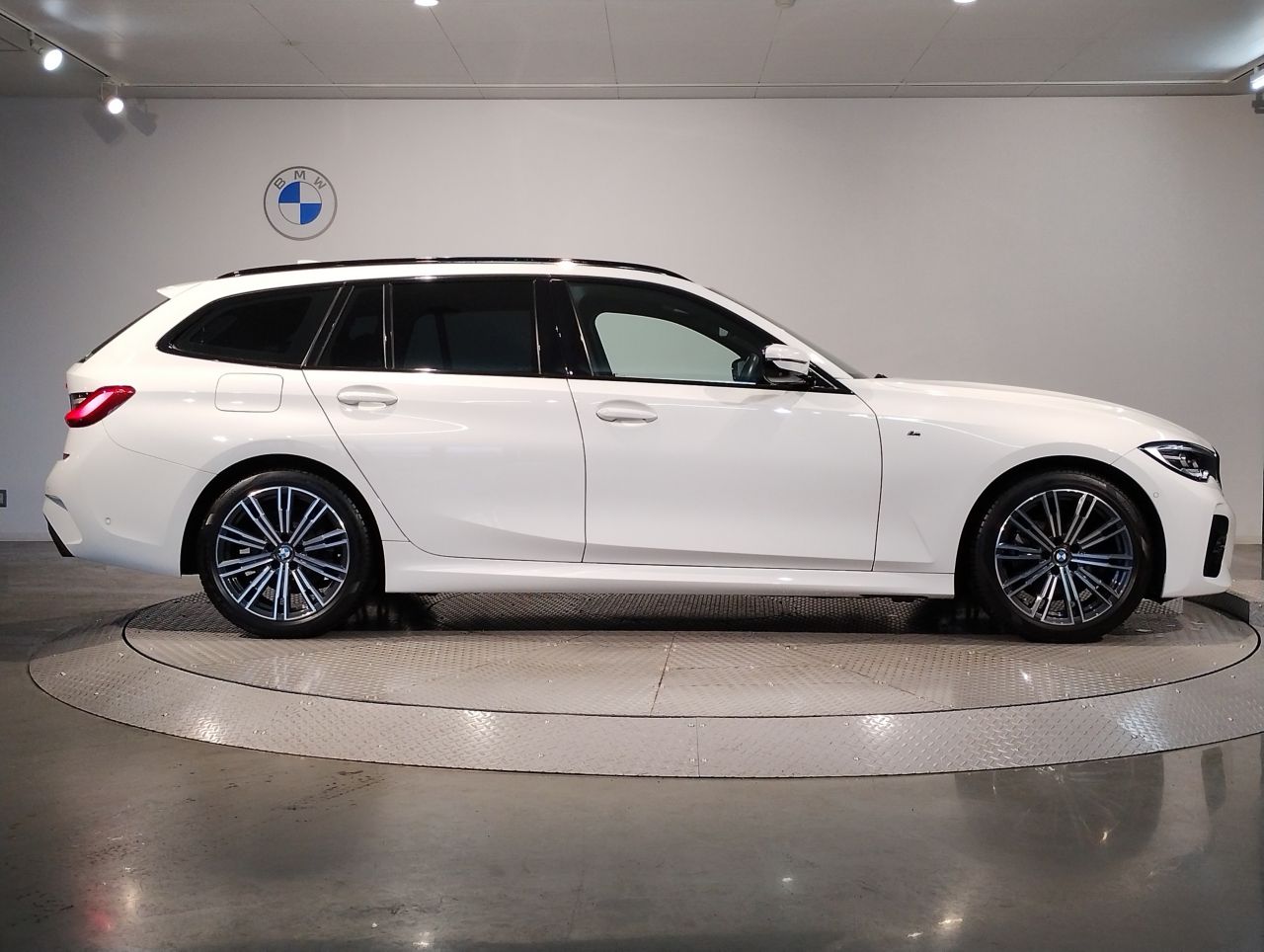 G21 320d xDrive Touring RHD