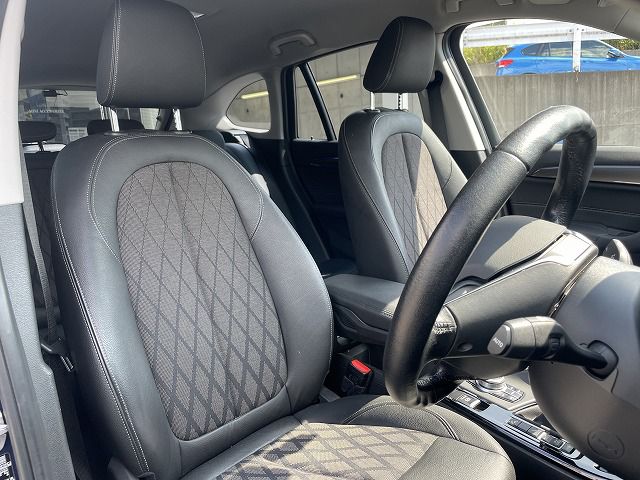 G29 z4 sDrive20i RHD