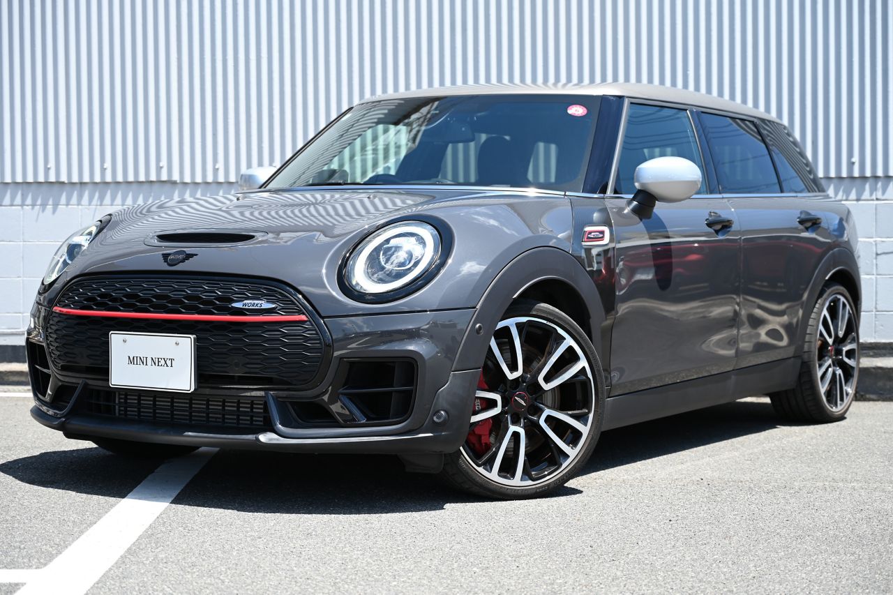 THE MINI JOHN COOPER WORKS CLUBMAN.