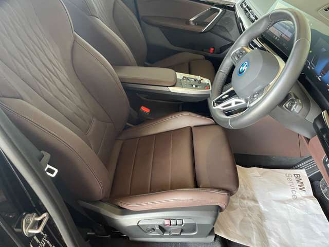 U11 iX1 xDrive30