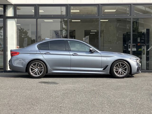G20 320i Saloon RHD TU