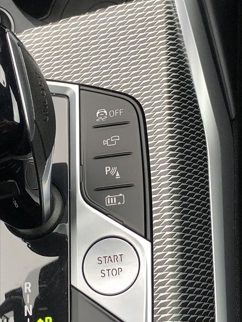 G20 330e Saloon RHD MX