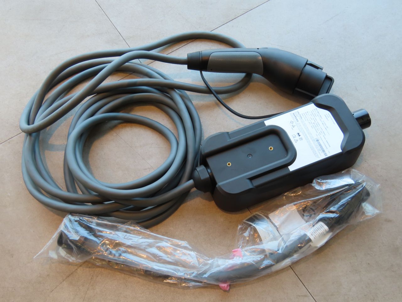 J01 MINI Cooper E