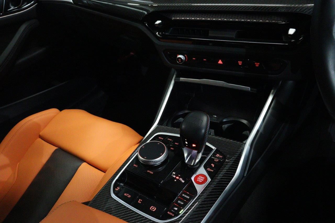 G*** M* C********** M x***** C********** RHD