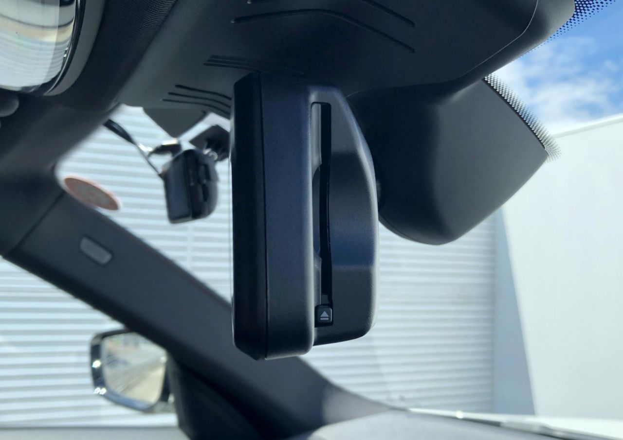 G26 i4 eDrive35 RHD