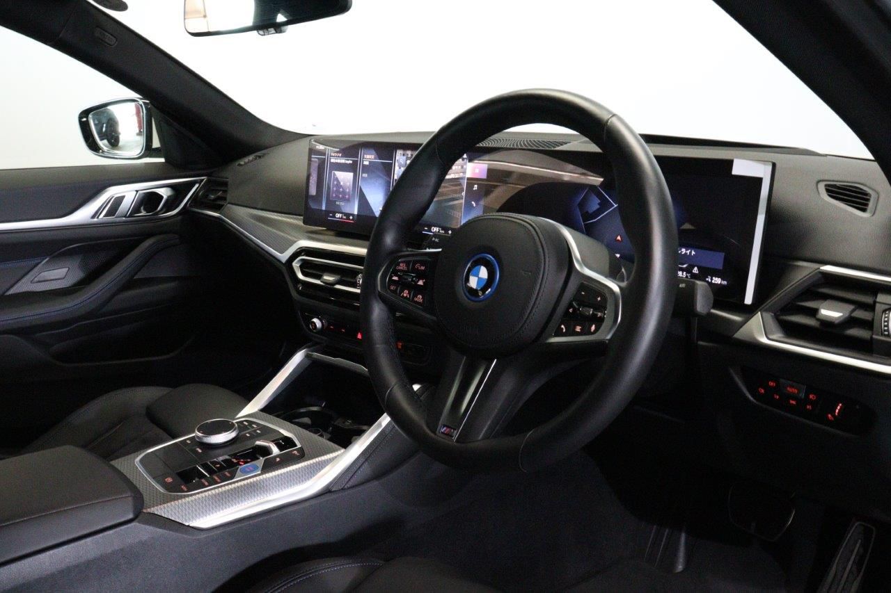 G26 i4 eDrive35 RHD