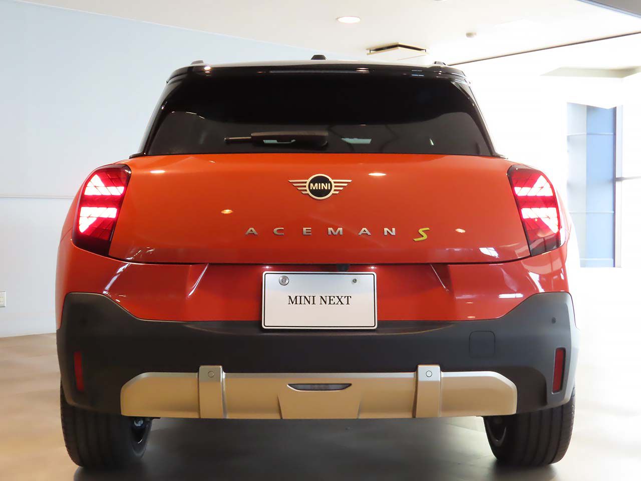 J05 MINI Aceman SE
