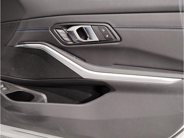 320d xDrive Berline RHD
