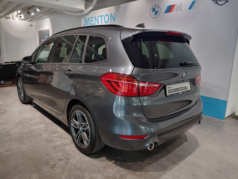 BMW 218