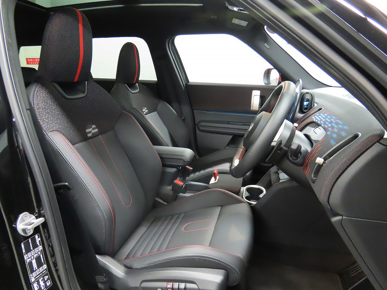 U25 MINI John Cooper Works Countryman ALL4