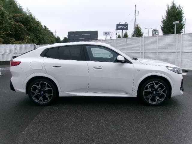 iX2 xDrive30 MSP